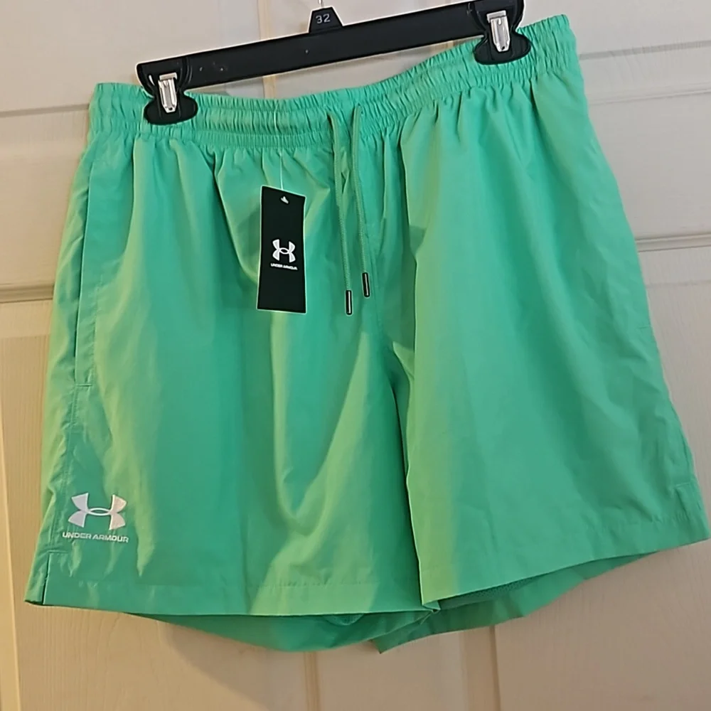 Under Armour Men's Icon Volley Shorts: GREN: NEW WITH TAGS: SIZE L